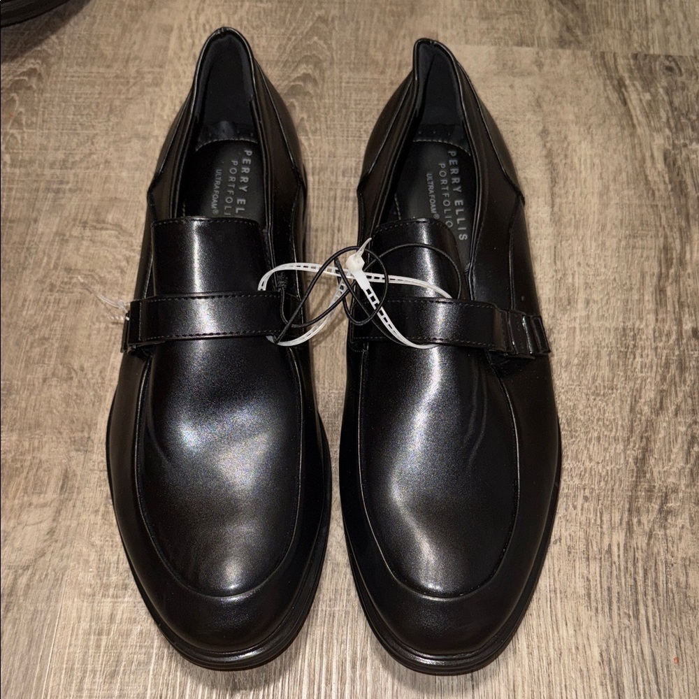 Perry Ellis Men's Elegant Black Slip-On Loafers
